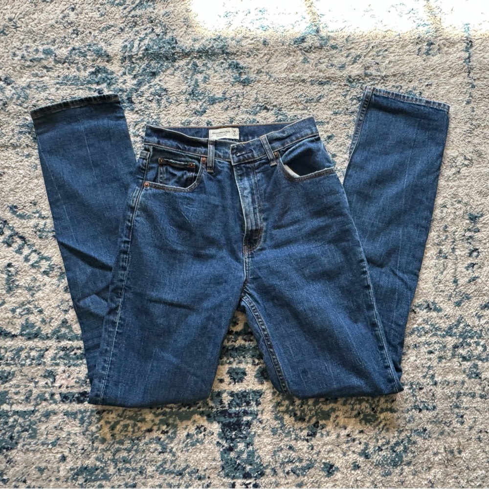 Abercrombie Slim Straight Ultra High Rise Curve Love Jeans